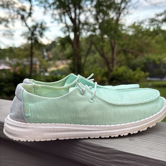 Hey Dude Girls Wendy Glitter Shoes (Color: Moon Stone)(Size: Y5 or L6) EUC - Picture 5 of 14